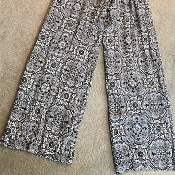 JetSet Diaries Lilith Pantsuit  4 Long New w/ tags - Picture 4 of 5